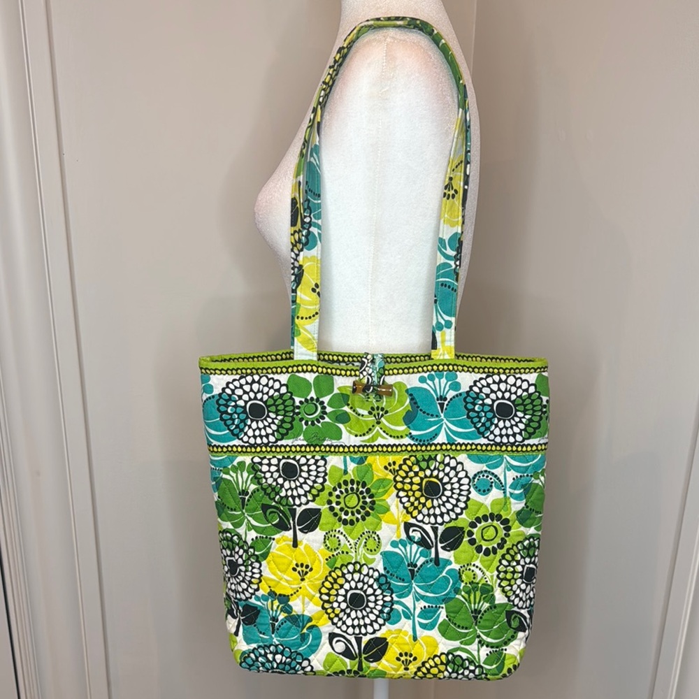 Retired Vera Bradley "Limes Up" Large Toggle Tote Bag Floral Green Yellow